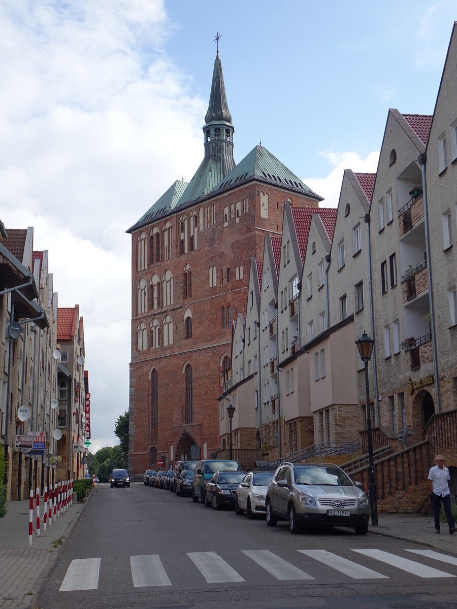 Kolobrzeg / Kolberg, Pfarrkirche St. Marien, erbaut von 1321 bis 1331, dreischiffige Hallenkirche, Westfassade aus dem 15. Jahrhundert (01.08.2021)