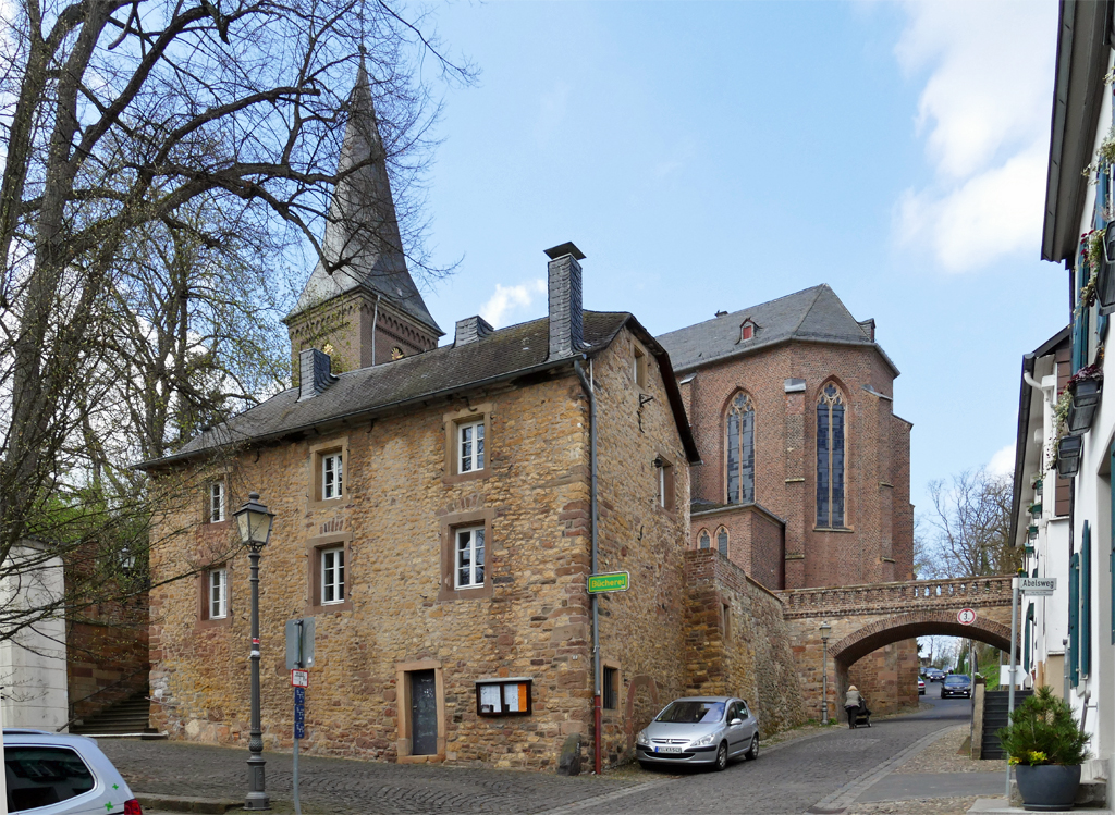 Kommern - St. Severinus-Kirche am Kirchberg - 02.04.2017