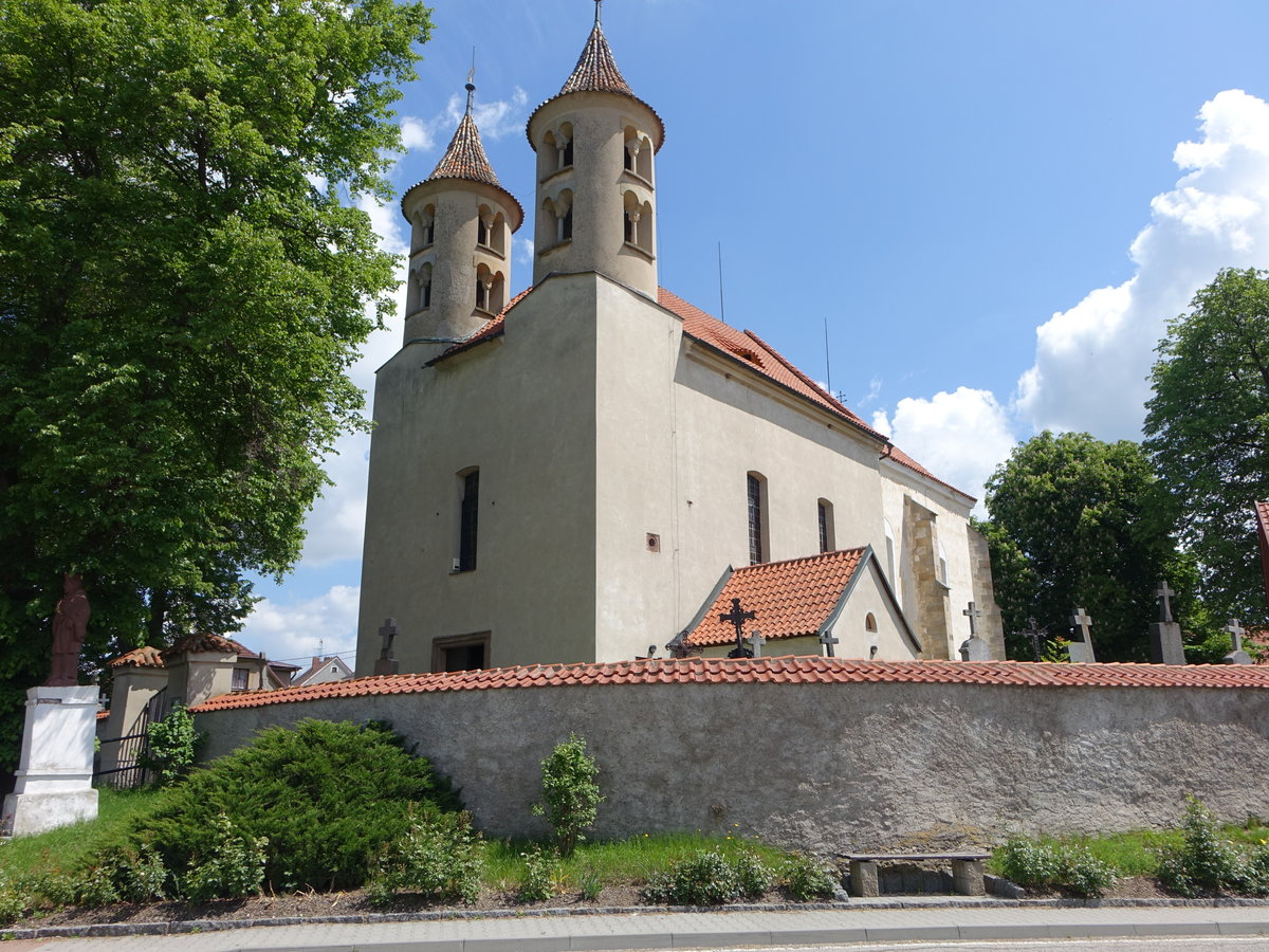 Kondrac, Pfarrkirche St. Bartholomus, erbaut im 12. Jahrhundert (01.06.2019)
