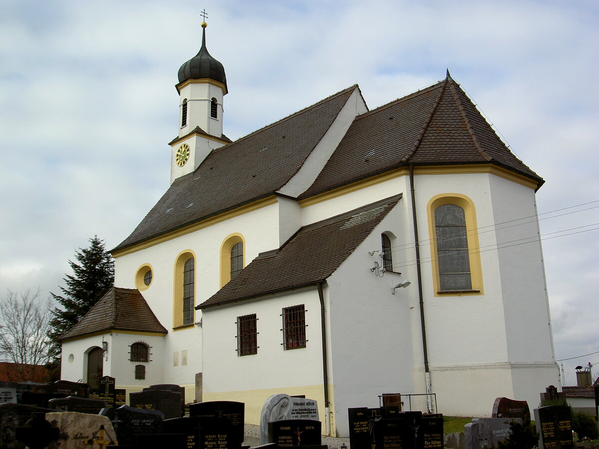 Konradshofen, kath. Pfarrkirche St. Martin, Saalbau mit eingezogenem Chor und westlichem Dachreiter, erbaut bis 1688 durch Thomas Natter (22.01.2014)