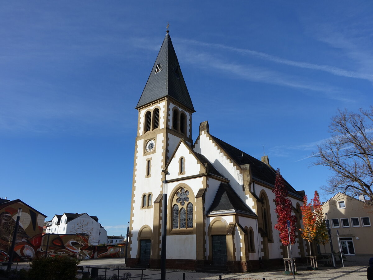 Konz, evangelische Kirche in der Karth�user Stra�e, erbaut 1897 (05.11.2025)