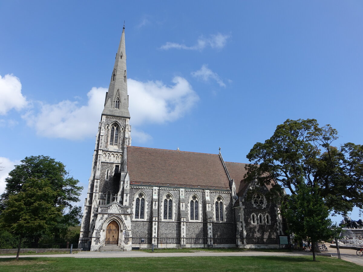 Kopenhagen, Pfarrkirche St. Albert, erbaut von 1885 bis 1887,  einzige anglikanische Kirche in Dnemark (23.07.2021)