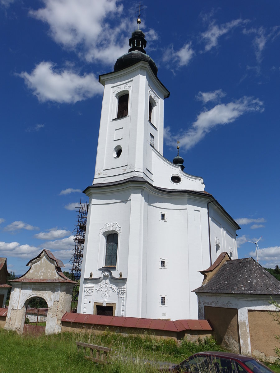Koprivna / Geppersdorf, Pfarrkirche Hl. Dreifaltigkeit, erbaut von 1746 bis 1753 im Rokokostil (30.06.2020)