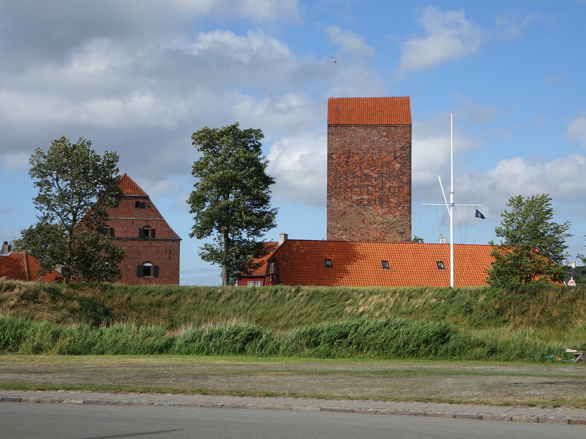 Korsr,  Kstenbatterie  Fstningen , Turm von 1241, Groe Magazin von 1610 (24.06.2017)