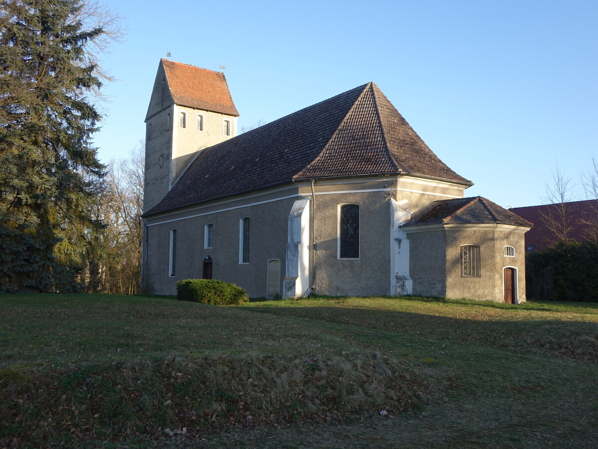 Kossenblatt, evangelische Kirche, verputztes sp�tgotisches Langhaus aus Feldsteinen, Kirchturm erbaut 1703 (06.04.2026)