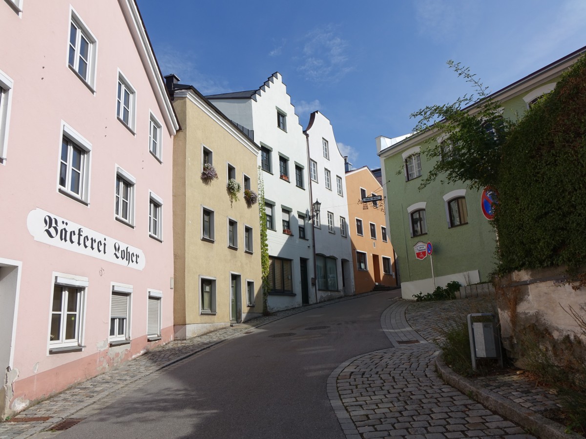 Kraiburg, Huser aus dem 17. Jahrhundert in der Jettenbacher Strae (15.08.2015)