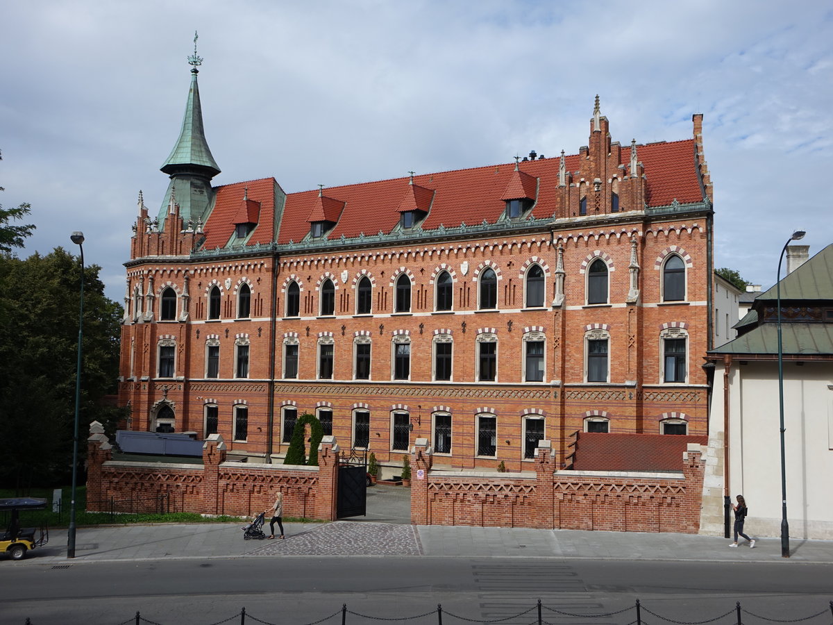 Krakau, hheres geistliches Seminar Wyższe Seminarium Duchowne in der Podzamcze Strae, neugotisch erbaut von 1899 bis 1901 durch den Architekten Gabriel Niewiadomski (04.09.2020)