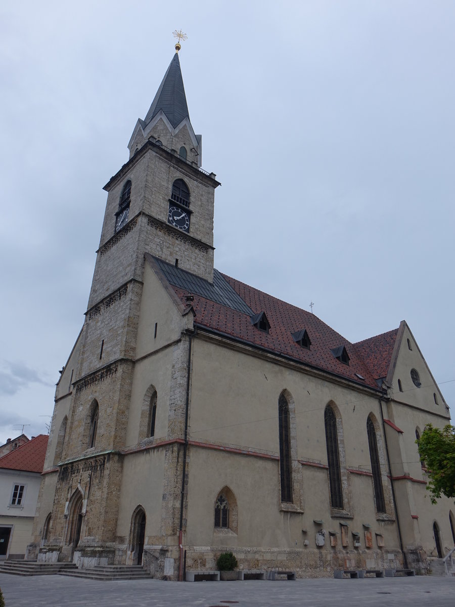Kranj, gotische St. Kancius Kirche, erbaut im 15. Jahrhundert (05.05.2017)
