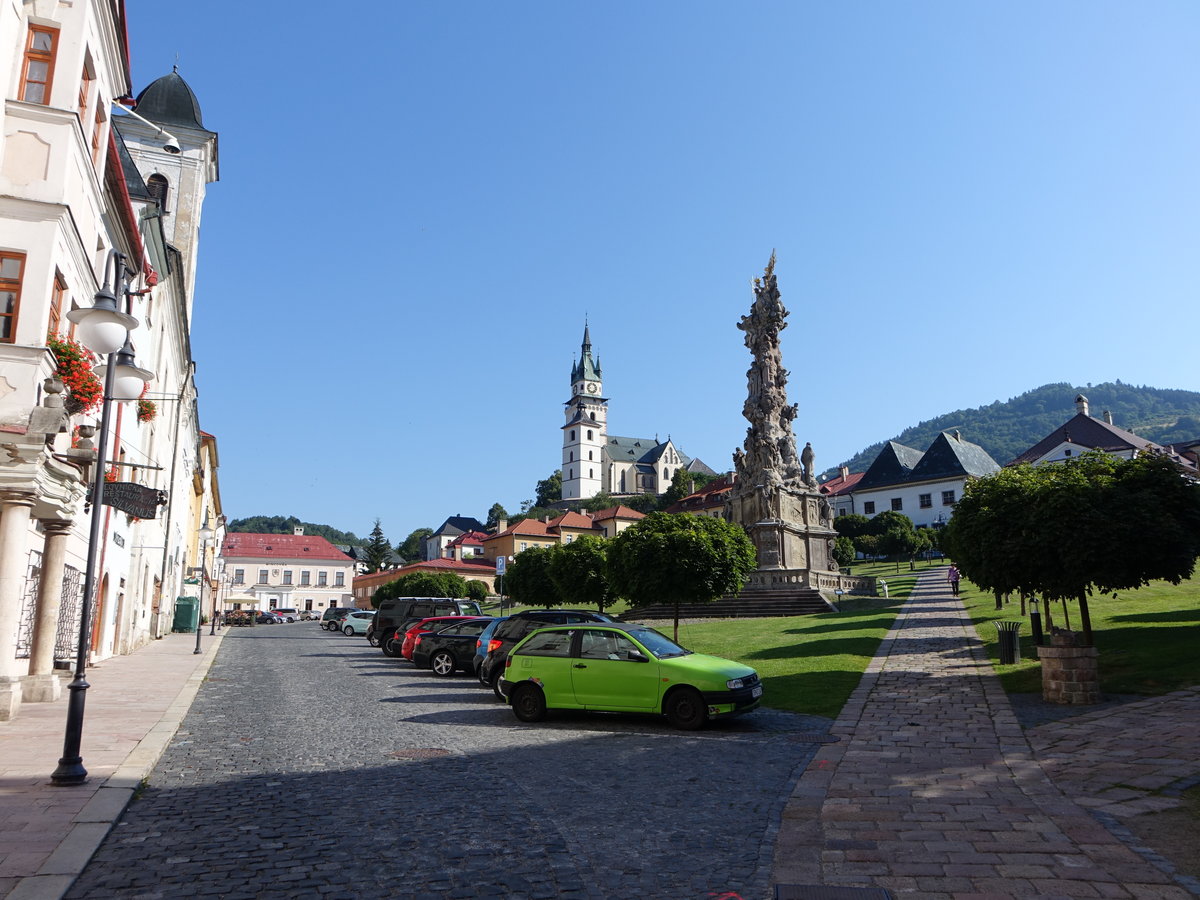 Kremnica / Kremnitz, Mariensule und St. Katharina Kirche am Stefanikovo Namesti (08.08.2020)