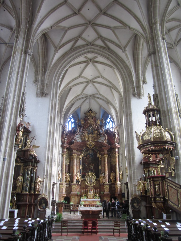 Krems, Piaristenkirche, Netzrippengewlbe, barocke Innenausstattung von Martin 
Johann Schmidt (22.09.2013)