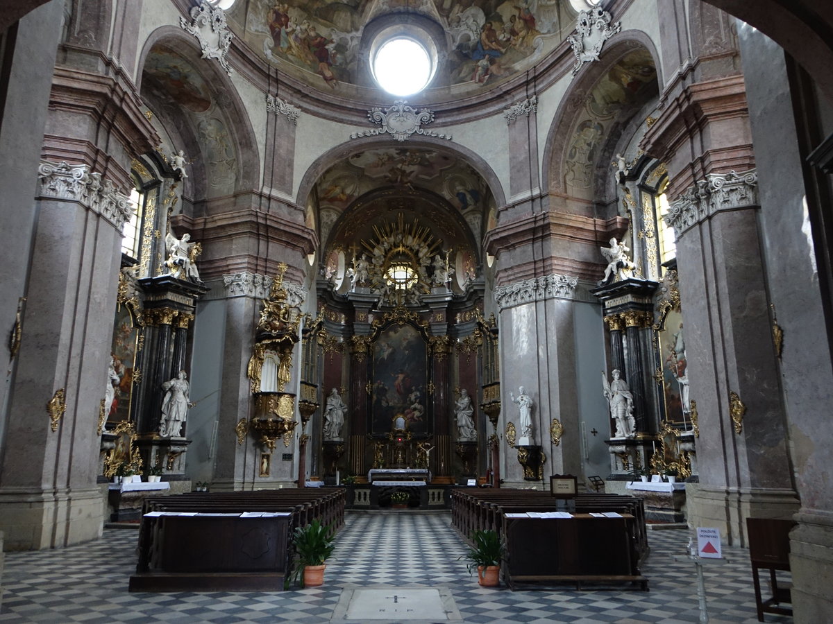 Kromeriz / Kremsier, barocker Innenraum der Piaristenkirche St. Johannes (04.08.2020)