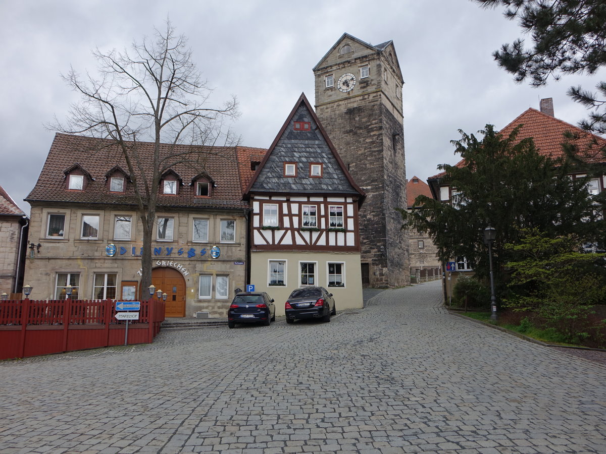 Kronach, Stadtturm, Siebengeschossiger Sandsteinquaderturm, im Kern 13. Jahrhundert, 1571 Aufstockung von drei Obergeschossen (15.04.2017)