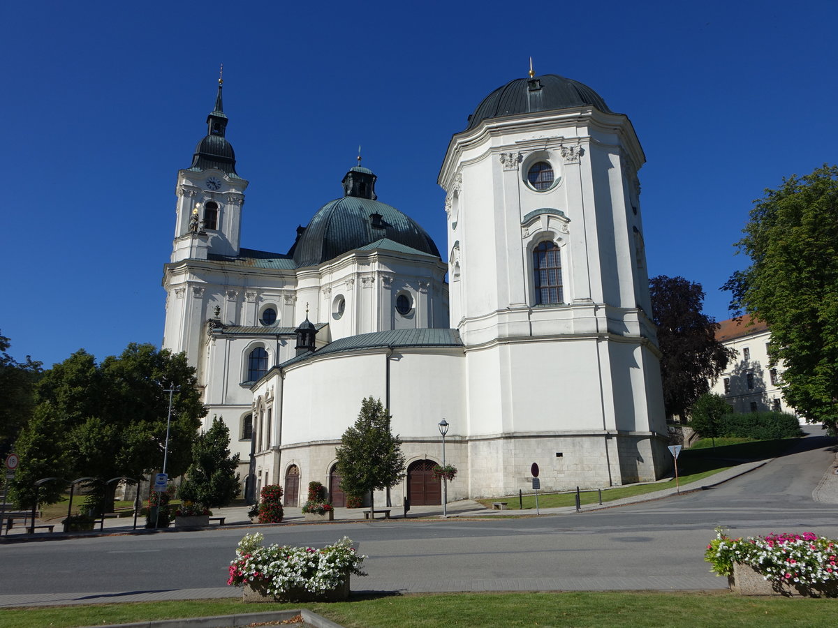 Krtiny / Kiritein, barocke Wallfahrtskirche der Jungfrau Maria, erbaut zwischen 1718 und 1750 nach Plnen des bedeutendsten bhmischen Architekten Johann Blasius Santini-Aichl (01.08.2020)