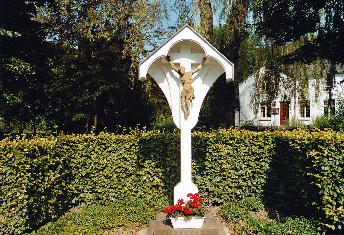 Kruzifix an der Strae Lemierserberg im niederlndischen Vaals. Aufnahme: Juli 2004.