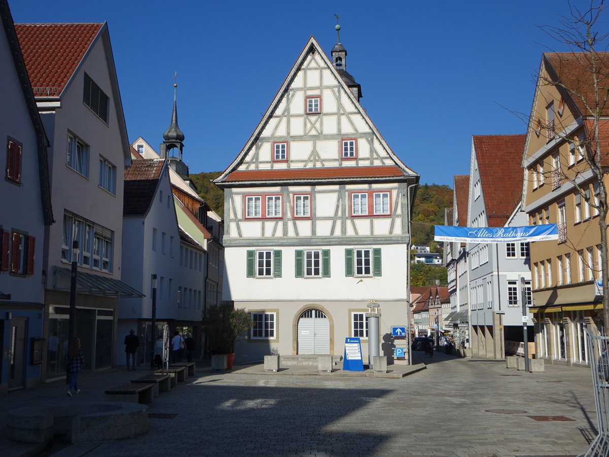 Knzelsau, altes Rathaus, erbaut im 16. Jahrhundert (15.10.2017)