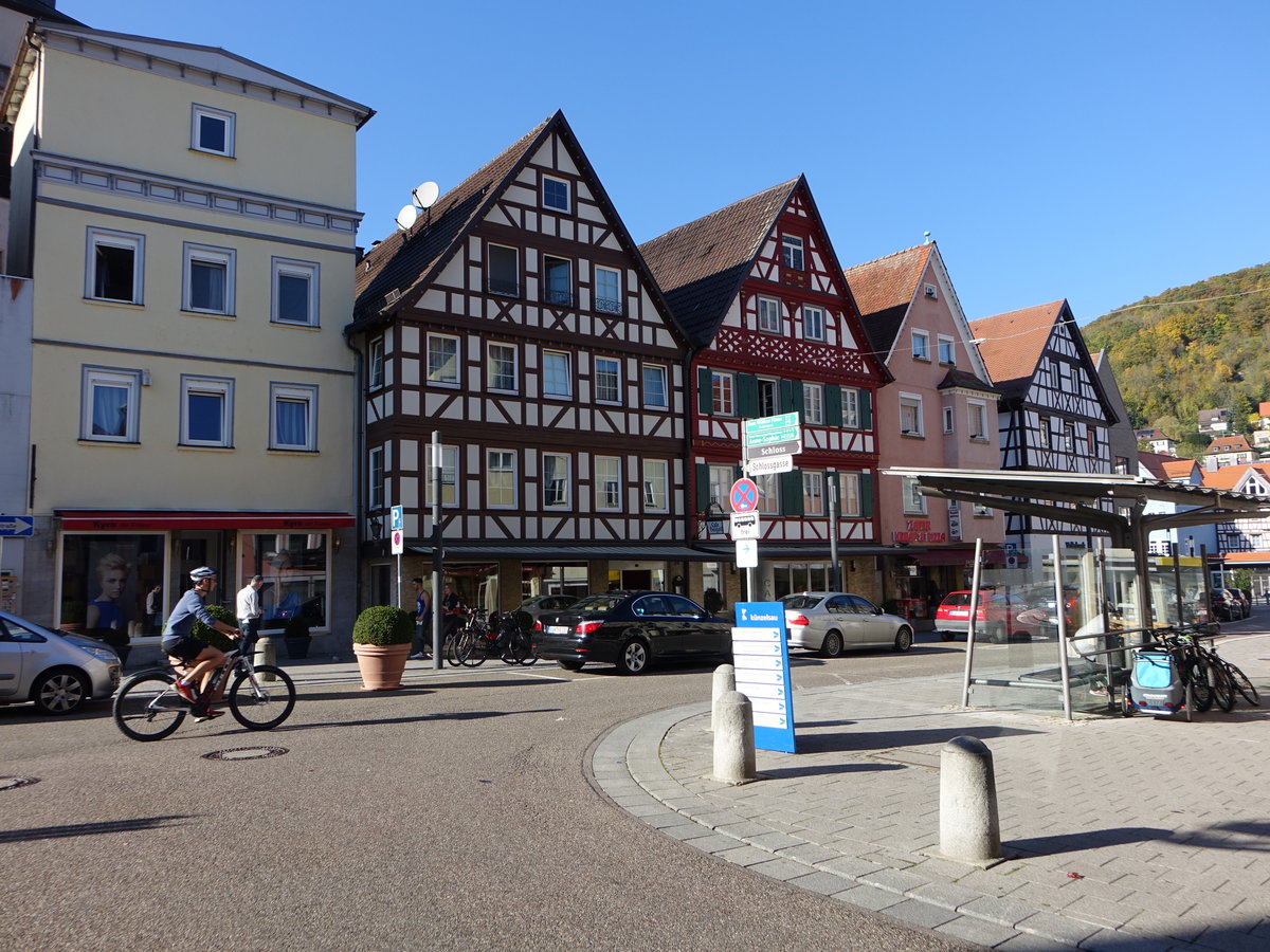 Knzelsau, historische Fachwerkhuser an der Hauptstrae (15.10.2017)