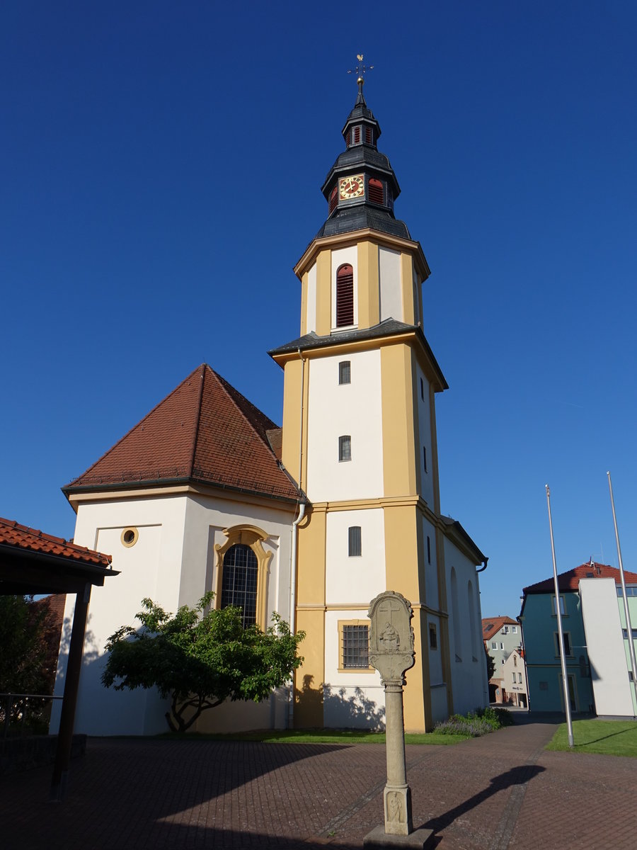 Krnach, Pfarrkirche St. Michael, Saalbau mit eingezogenem Chor, erbaut von 1723 bis 1724 (27.05.2017)