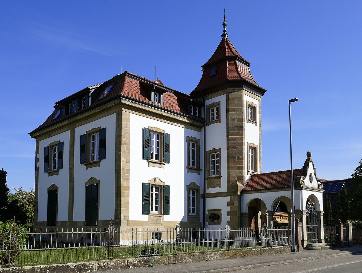 Krzell, das ehemalige evangelische Pfarramt, April 2020