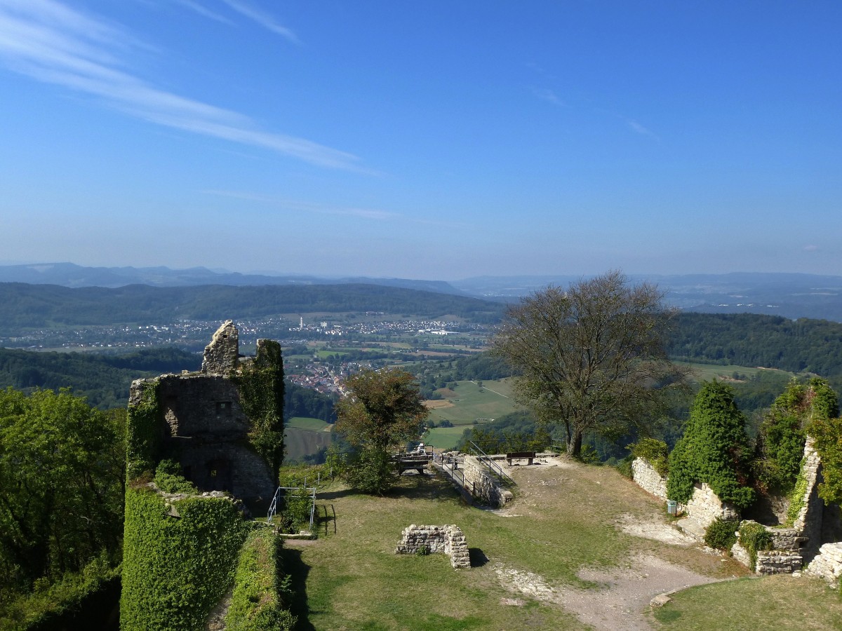 Kssaburg, Blickrichtung West vom hchsten begehbaren Teil der Burgruine, Sept.2015