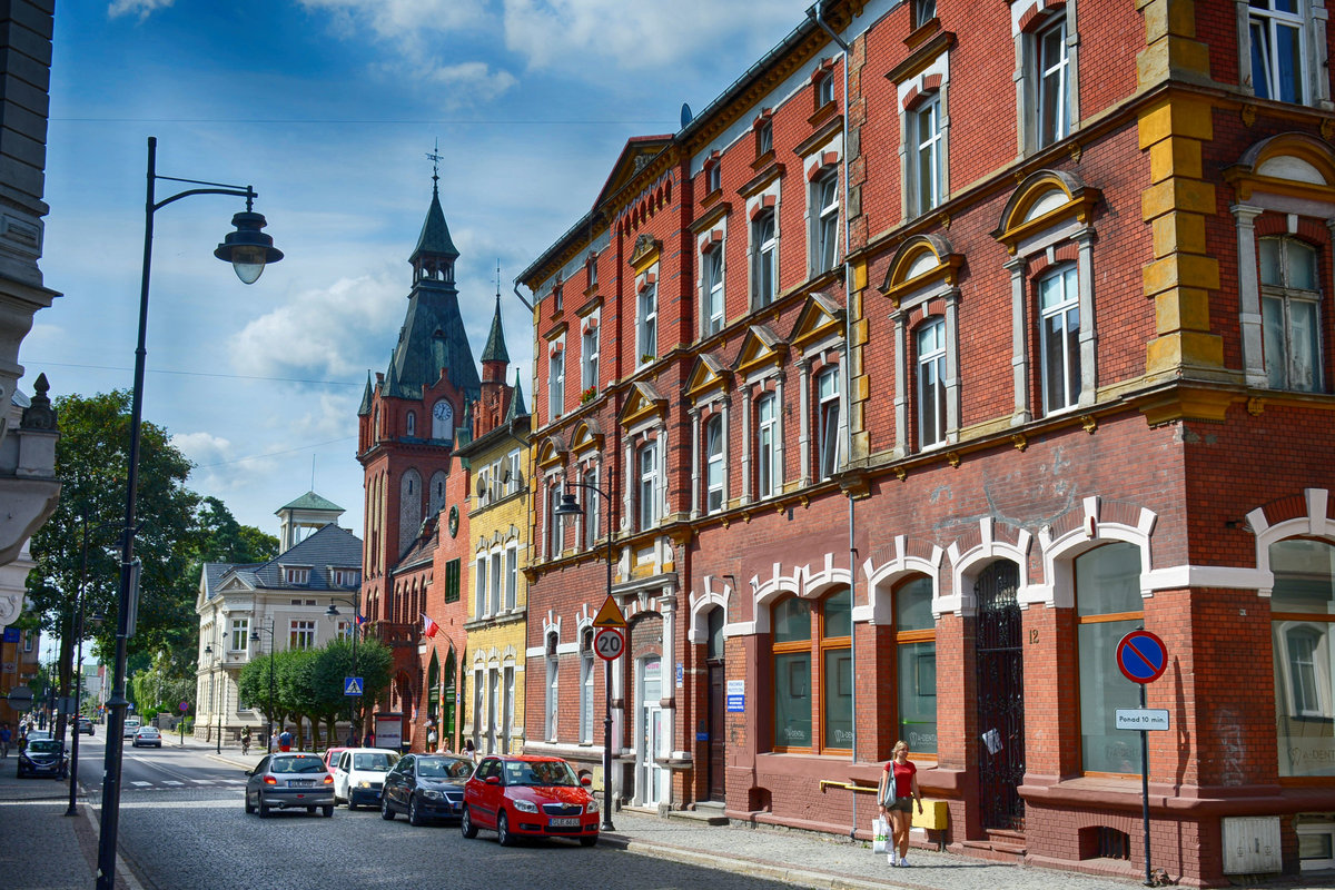 Lębork (Lauenburg in Pommern) - Haus an der Ecke Ulica Armii Krajowej (bis 1945 Paradestrae) bzw. Ulica Marii Konopnickiej (bis 1945 Mauerstrae). Aufnahme: 19. August 2020.
