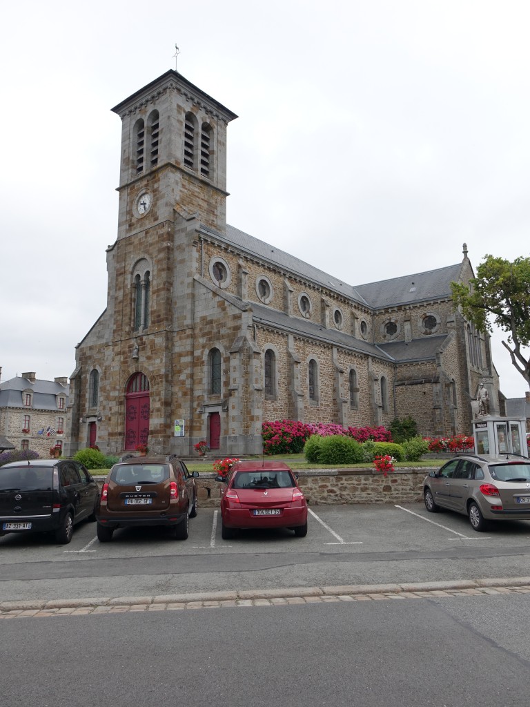 La Boussac, St. Peter Kirche, erbaut im 19. Jahrhundert durch Alfred Louis Frangeul (13.07.2015)