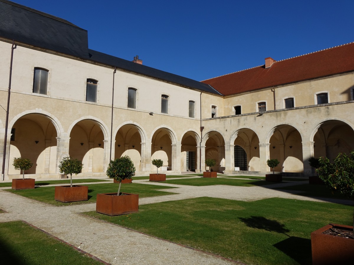 La Charite-sur-Loire, Kreuzgang in der Abtei (31.10.2015)