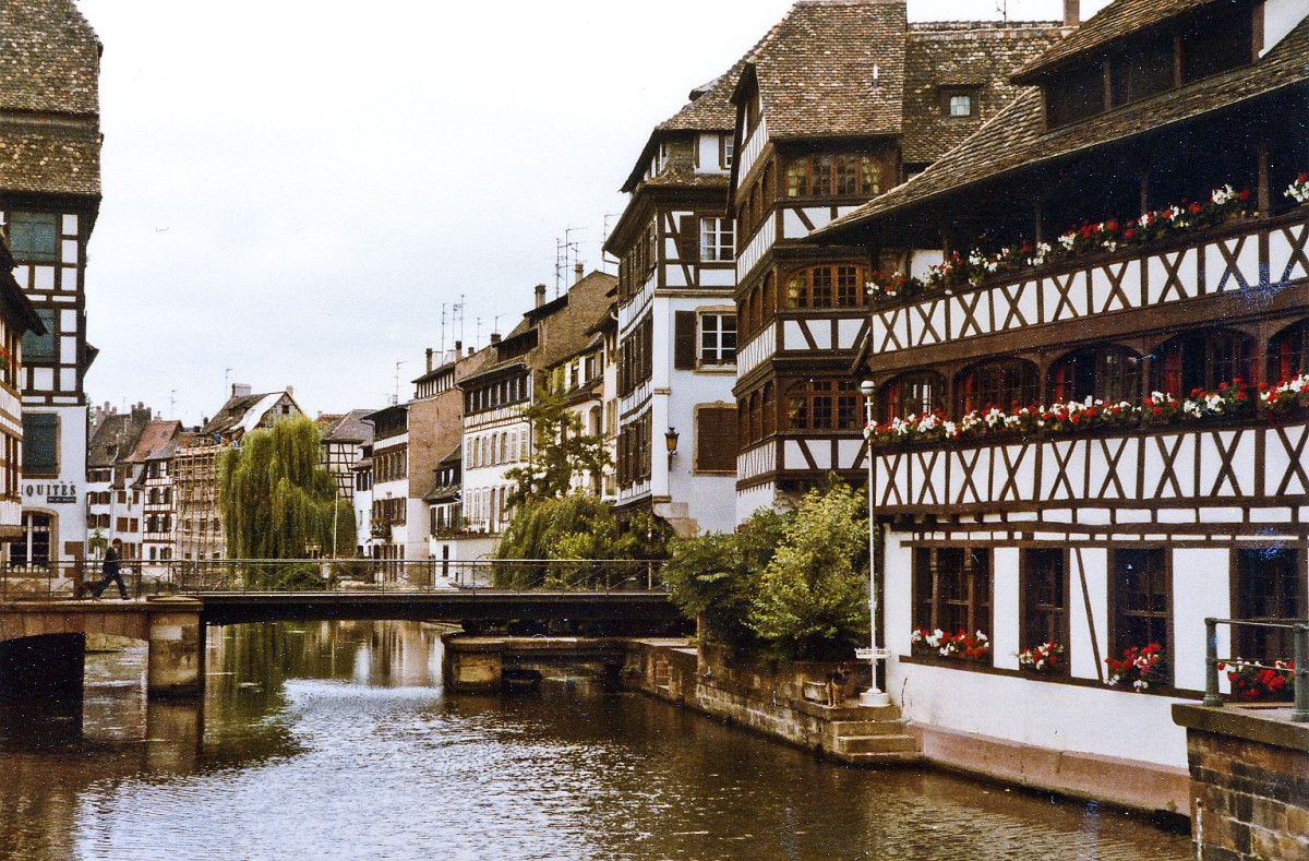 La Petite France in Straburg (Strasbourg). Aufnahme: Juni 1984 (Bild vom Negativ).