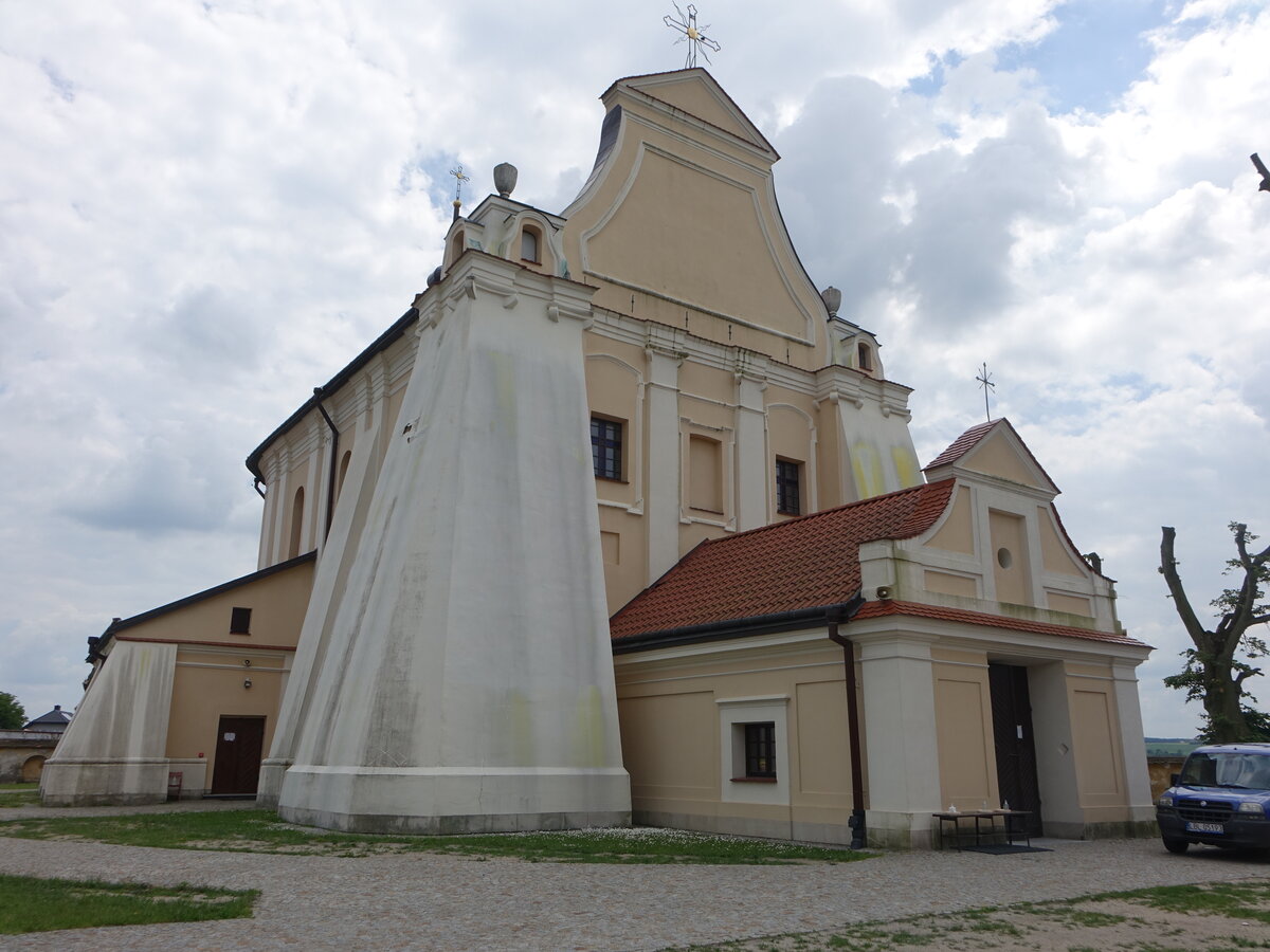 Labunie, Pfarrkirche St. Dominikus, erbaut Anfang des 17. Jahrhundert (16.06.2021)