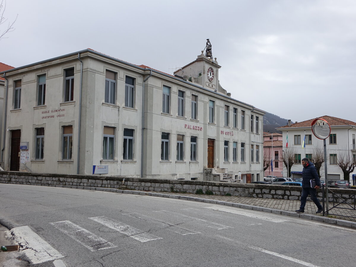 Lagonegro, Rathausgebude an der Viale Roma (28.02.2023)