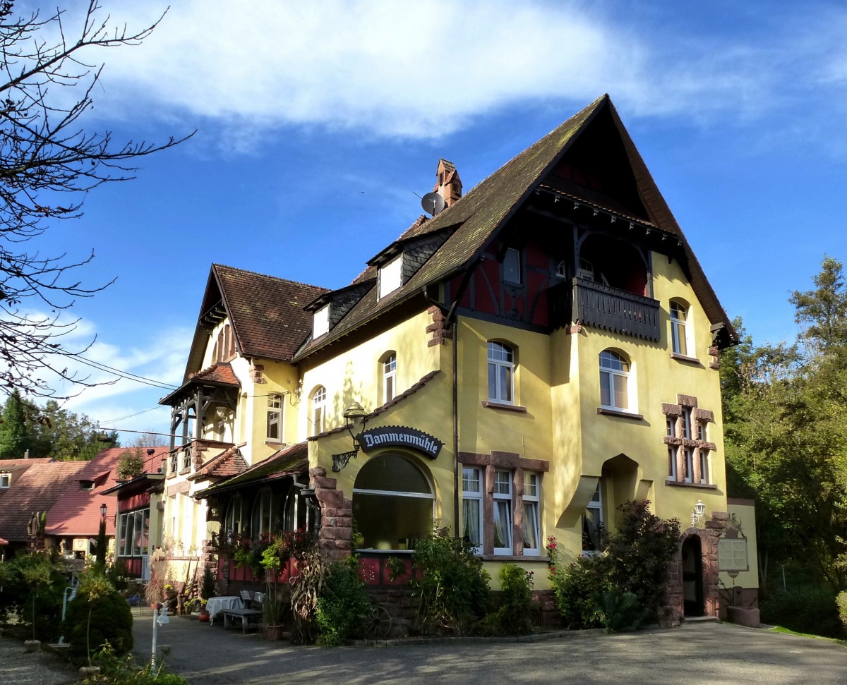 Lahr, die Dammenmhle, schn gelegenes Ausflugslokal, Hotel und Brauhaus am Stadtrand, Okt.2013