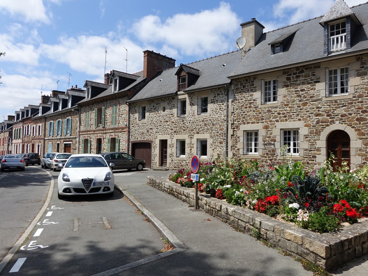 Lamballe, Huser am Place St. Martin (13.07.2015)