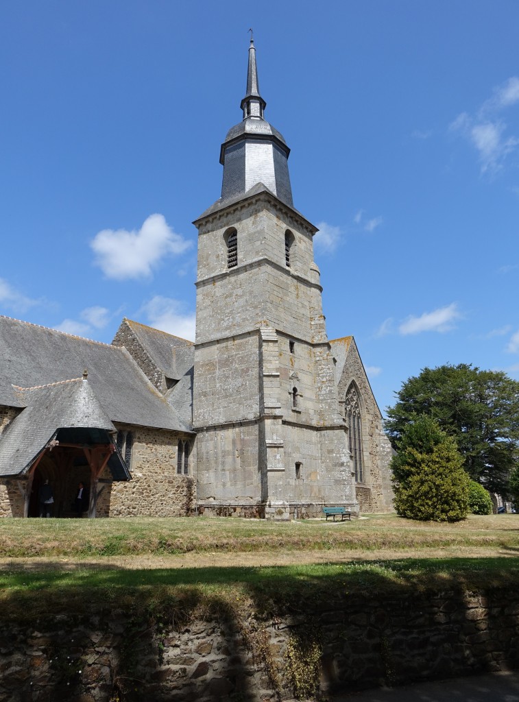 Lamballe, Probsteikirche St. Martin, erbaut im 11. Jahrhundert (13.07.2015) 