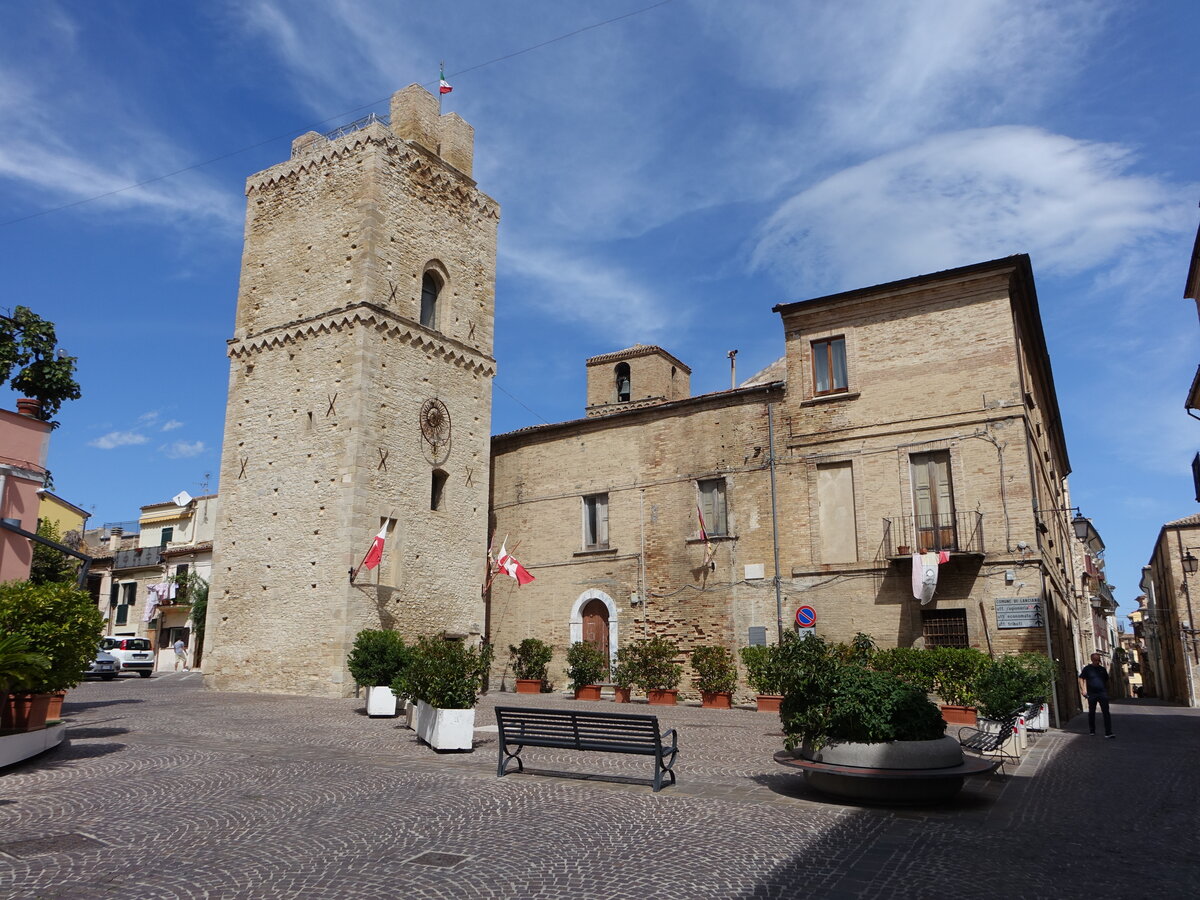 Lanciano, Torre San Giovanni, erbaut im 14. Jahrhundert (16.09.2022)