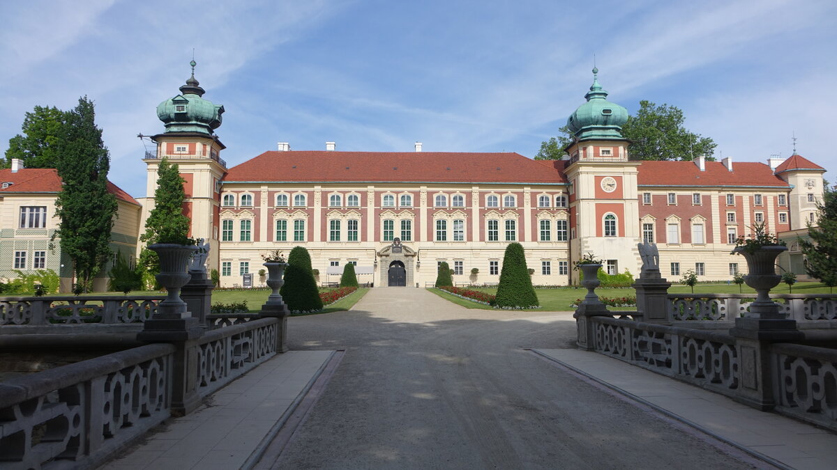 Lancut, Schloss der Familie Lubomirski erbaut von 1629 bis 1641 nach Entwrfen von Maciej Trapola (17.06.2021)