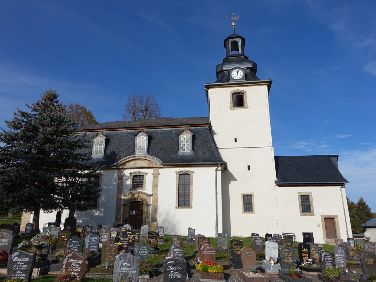 Langenhain, evangelische St. Maria Magdalena Kirche, erbaut von 1763 bis 1766 nach Plnen des Landesbaumeisters Johann David Weidner (12.11.2022)