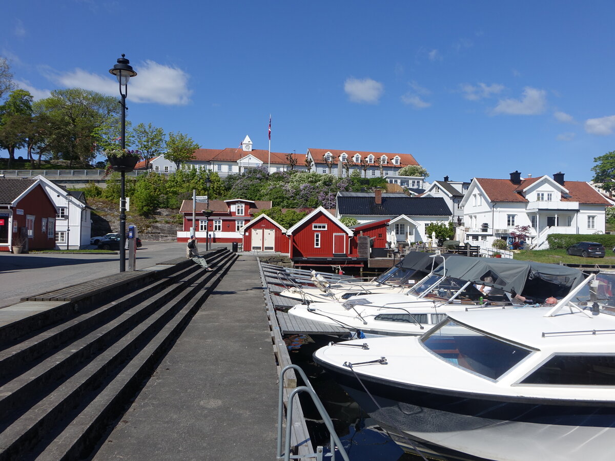 Langesund, Holzhuser in der Kongshavn Gate Strae (28.05.2023)