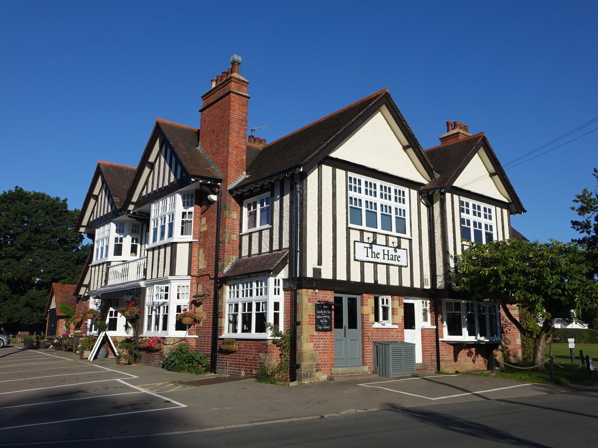 Langton Green, Pub The Hare in der Langton Road (04.09.2023)