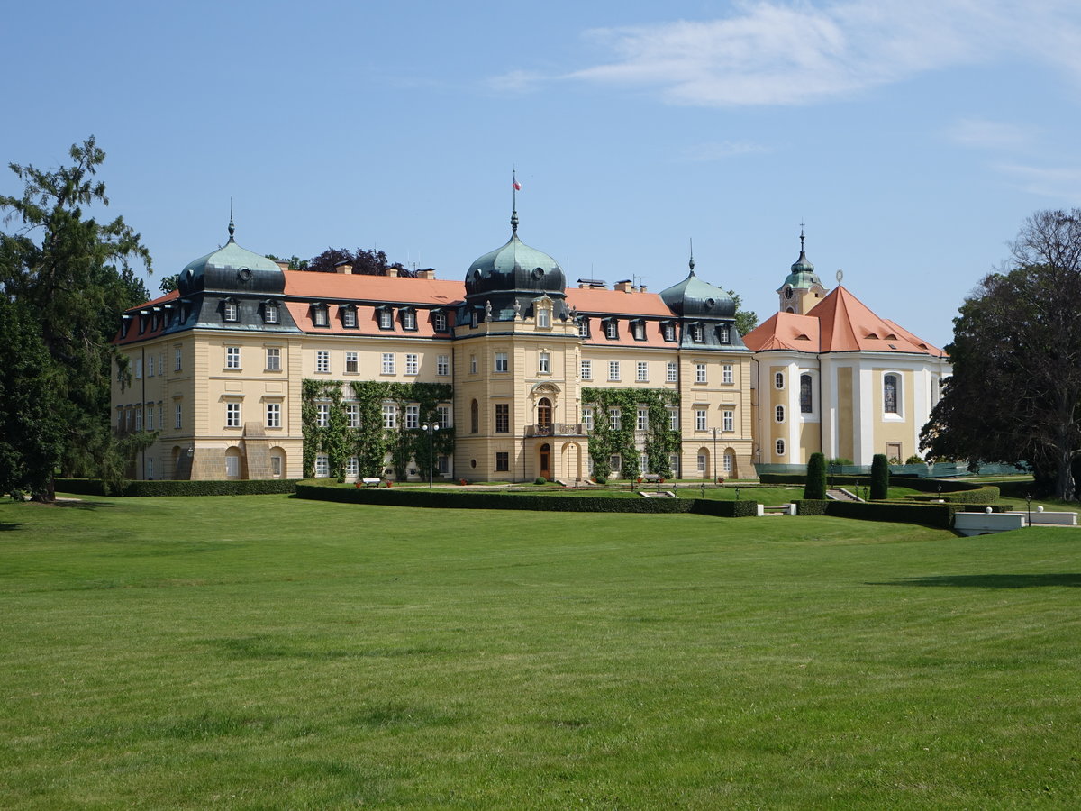 Lany / Lana, Schloss, Sommersitz des Prsidenten, erbaut im 17. Jahrhundert, Umbau 1920 durch Josip Plecnik (27.06.2020)