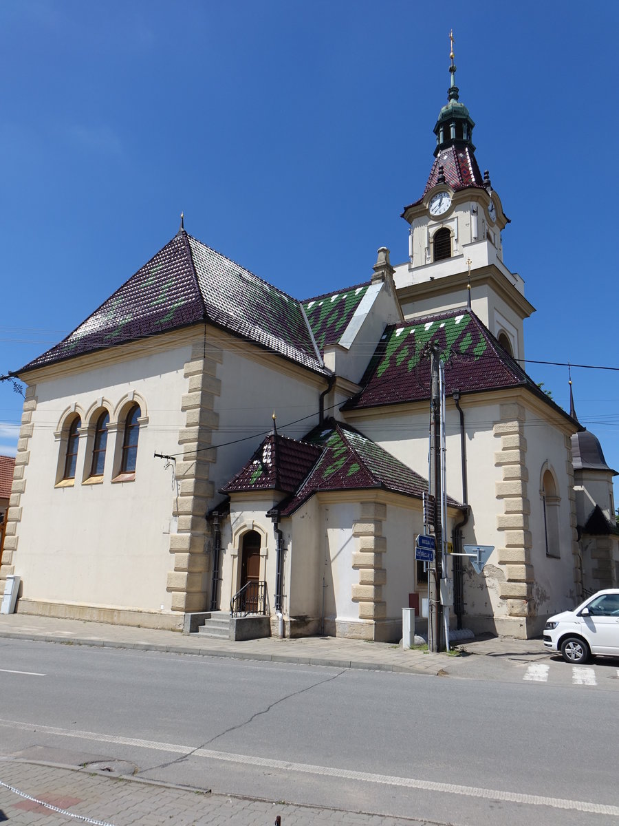 Lanzhot/ Landshut in Mhren, Pfarrkirche Kreuzerhhung, erbaut von 1892 bis 1893 nach einem Entwurf von Karl Weinbrenner (31.05.2019)