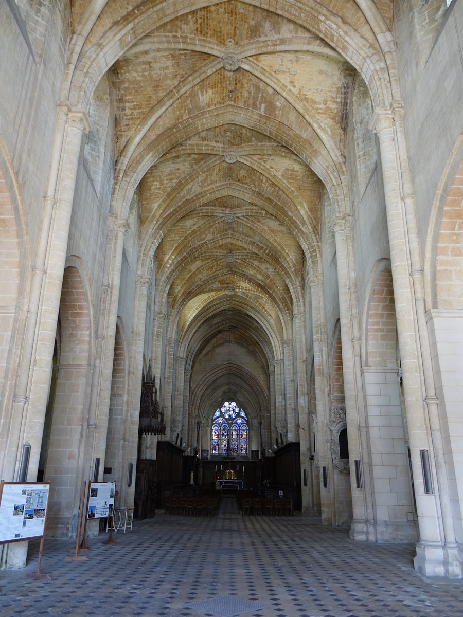 Laon, Mittelschiff der Abteikirche St. Martin (09.07.2016)