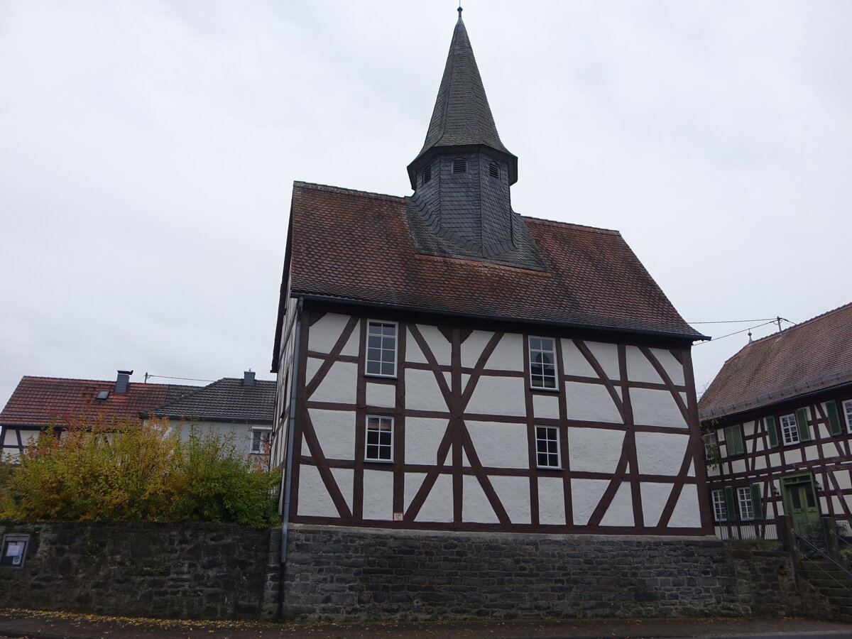 Lardenbach, evangelische Fachwerkkirche, erbaut 1657 (30.10.2021)