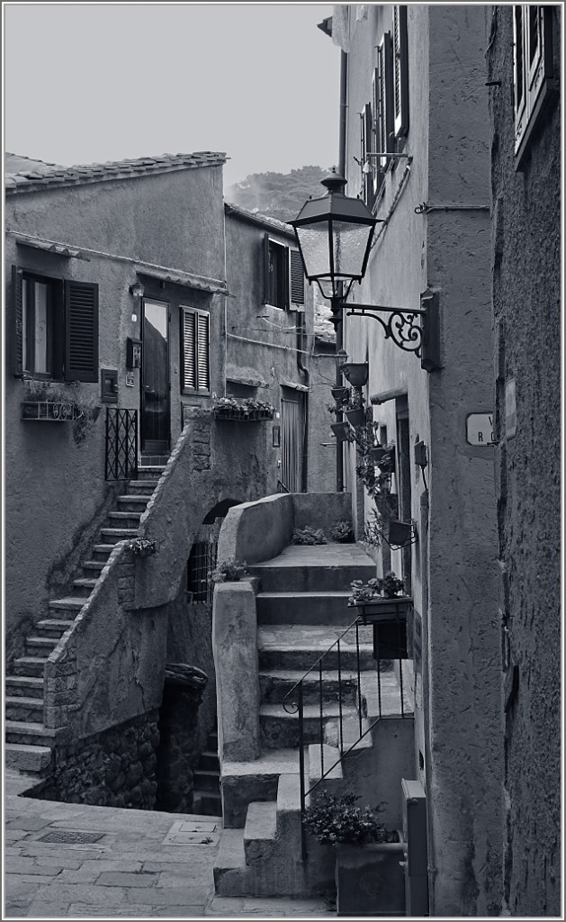 Laternen und Treppen sorgen in Castello fr einen besonderen Charme.
(25.04.2015)