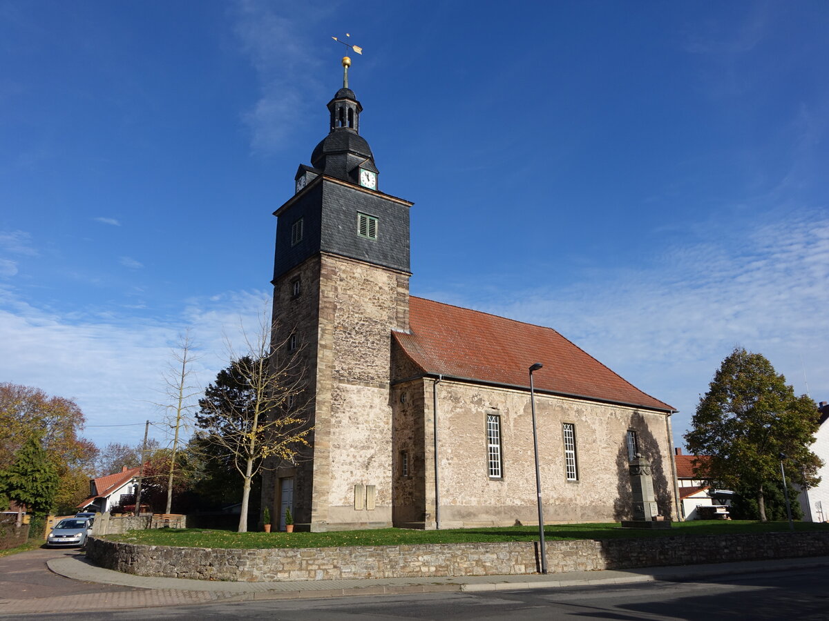 Laucha, evangelische St. Kilian Kirche, barocke Saalkirche, erbaut 1720 (12.11.2022)