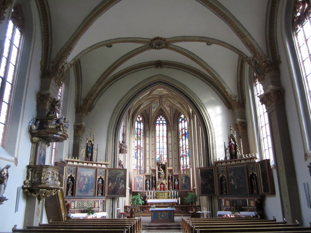 Laudenbach, Neugotische Altre der Marien Bergkirche, Malereien von den Gebr. Go 1878, Stuck von Caspar Kleber, Kanzel von 1732 (25.11.2013)