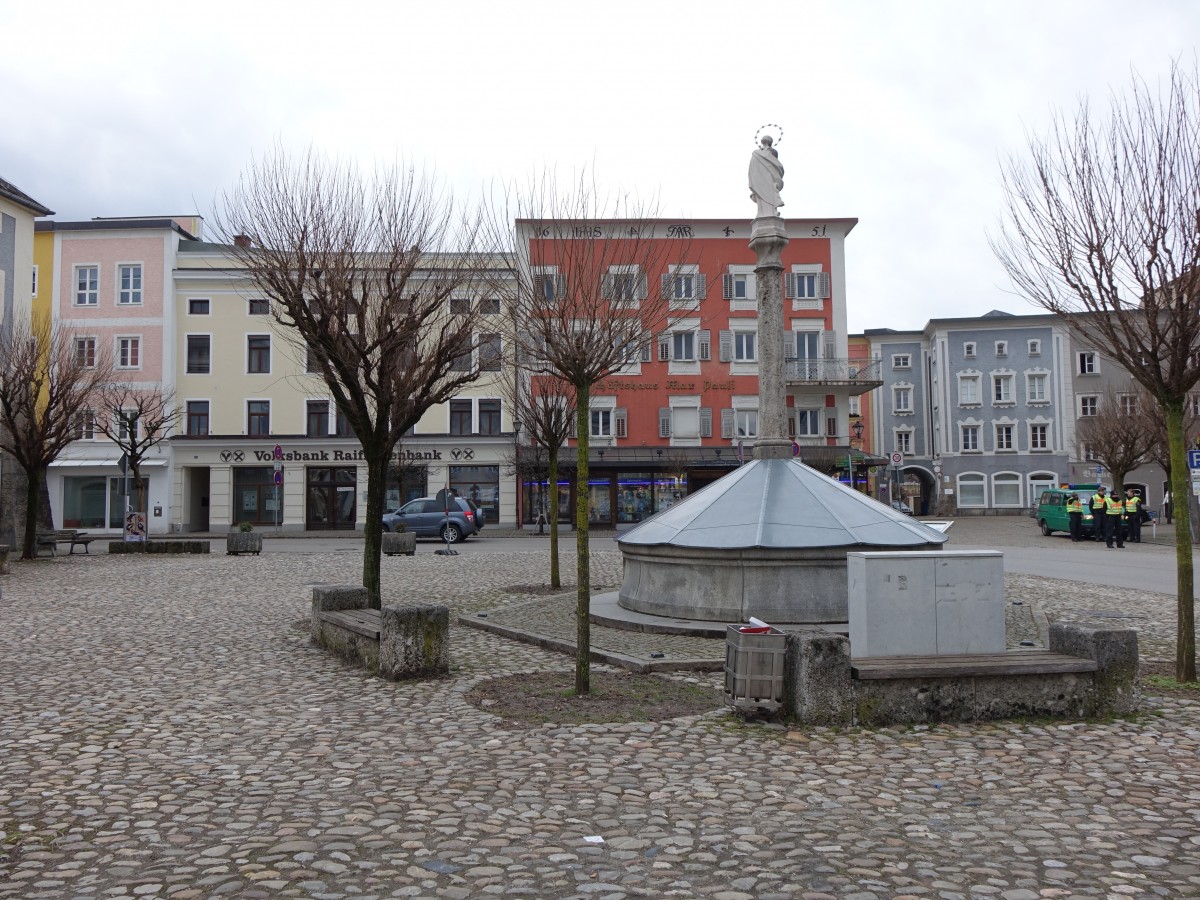 Laufen, Tettenbacher Haus am Marienplatz, erbaut 1651 (15.02.2016)