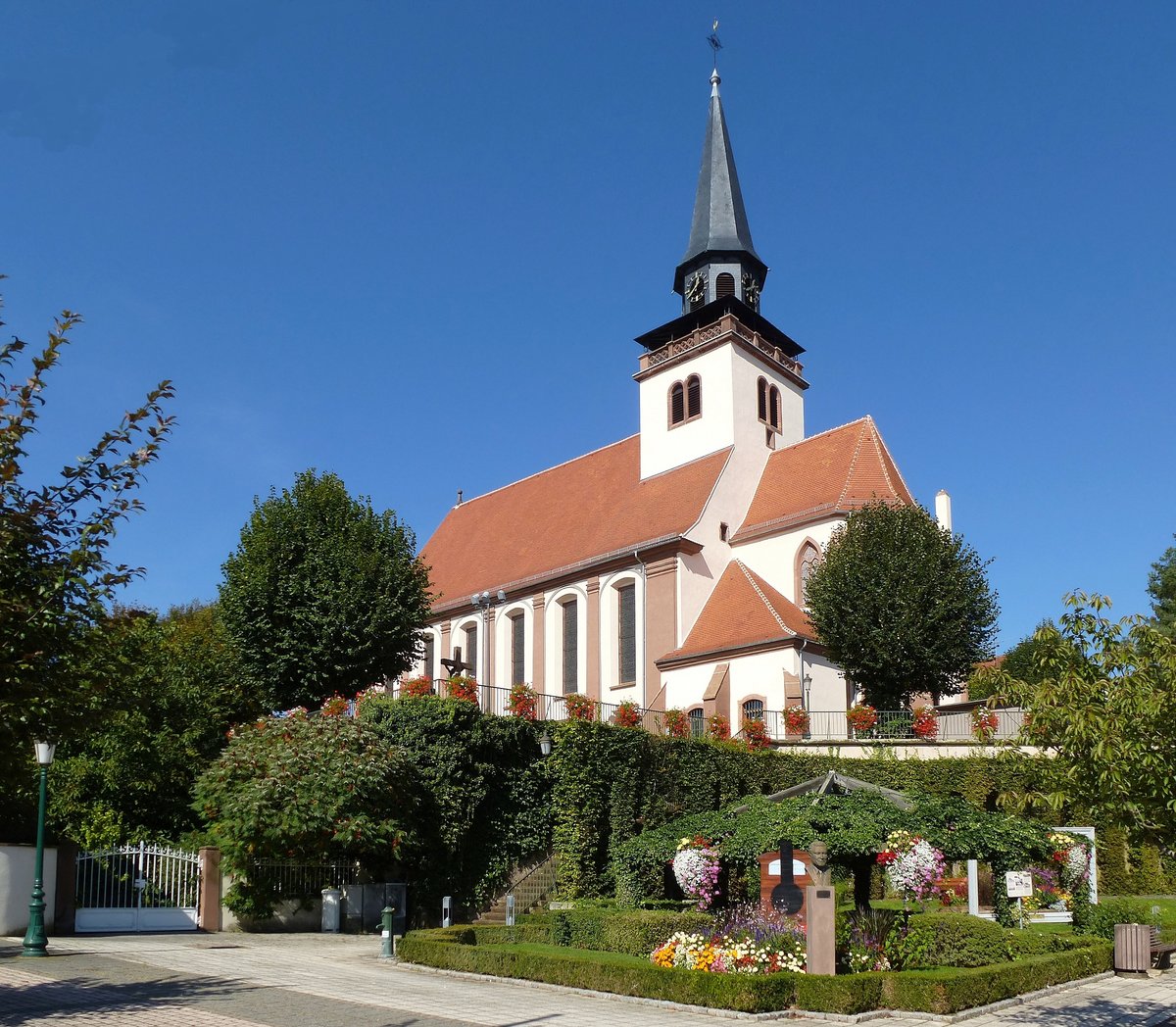 Lauterburg (Lauterbourg), die katholische Dreifaltigkeitskirche von 1716, Sept.2017