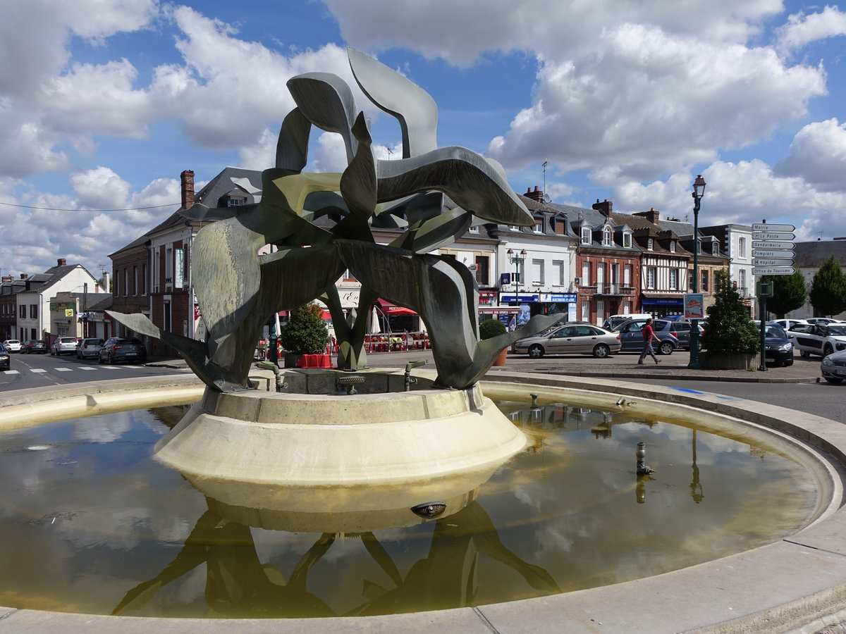 Le Neubourg, Brunnen an der Rue Dupont de l`Eure (15.07.2016)