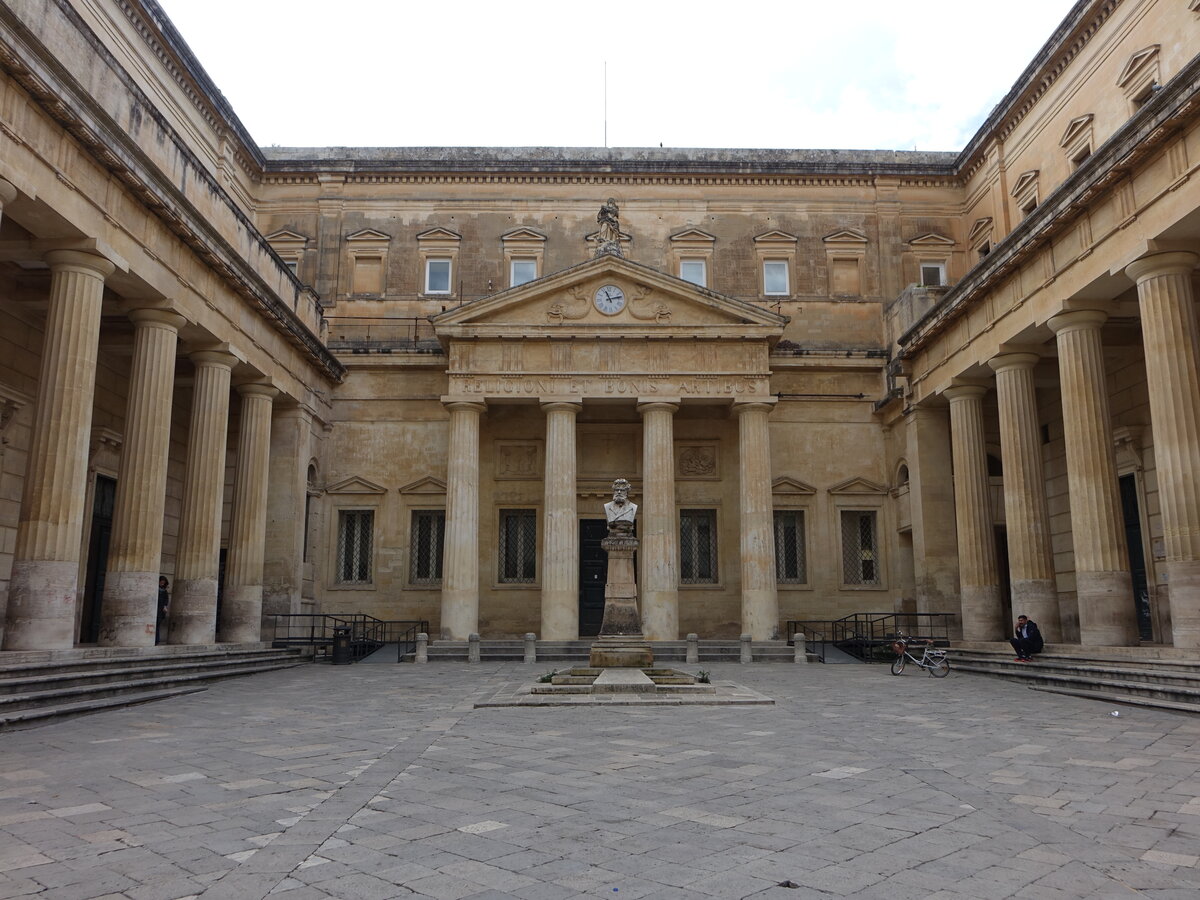 Lecce, Biblioteca Bernardini in der Via Benedetto Cairoli (03.03.2023)