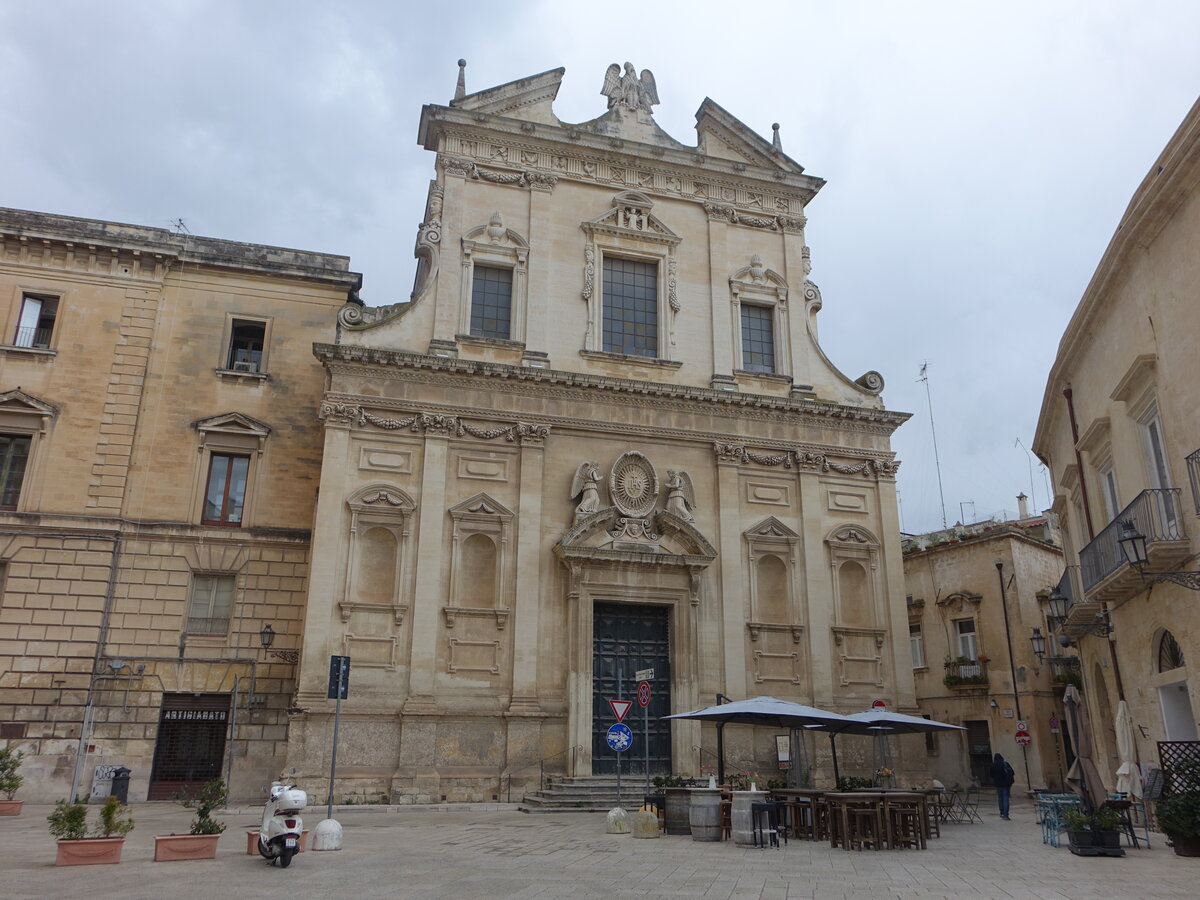 Lecce, Pfarrkirche del Gesu an der Piazzetta Castromediano, erbaut von 1575 bis 1577 (03.03.2023)