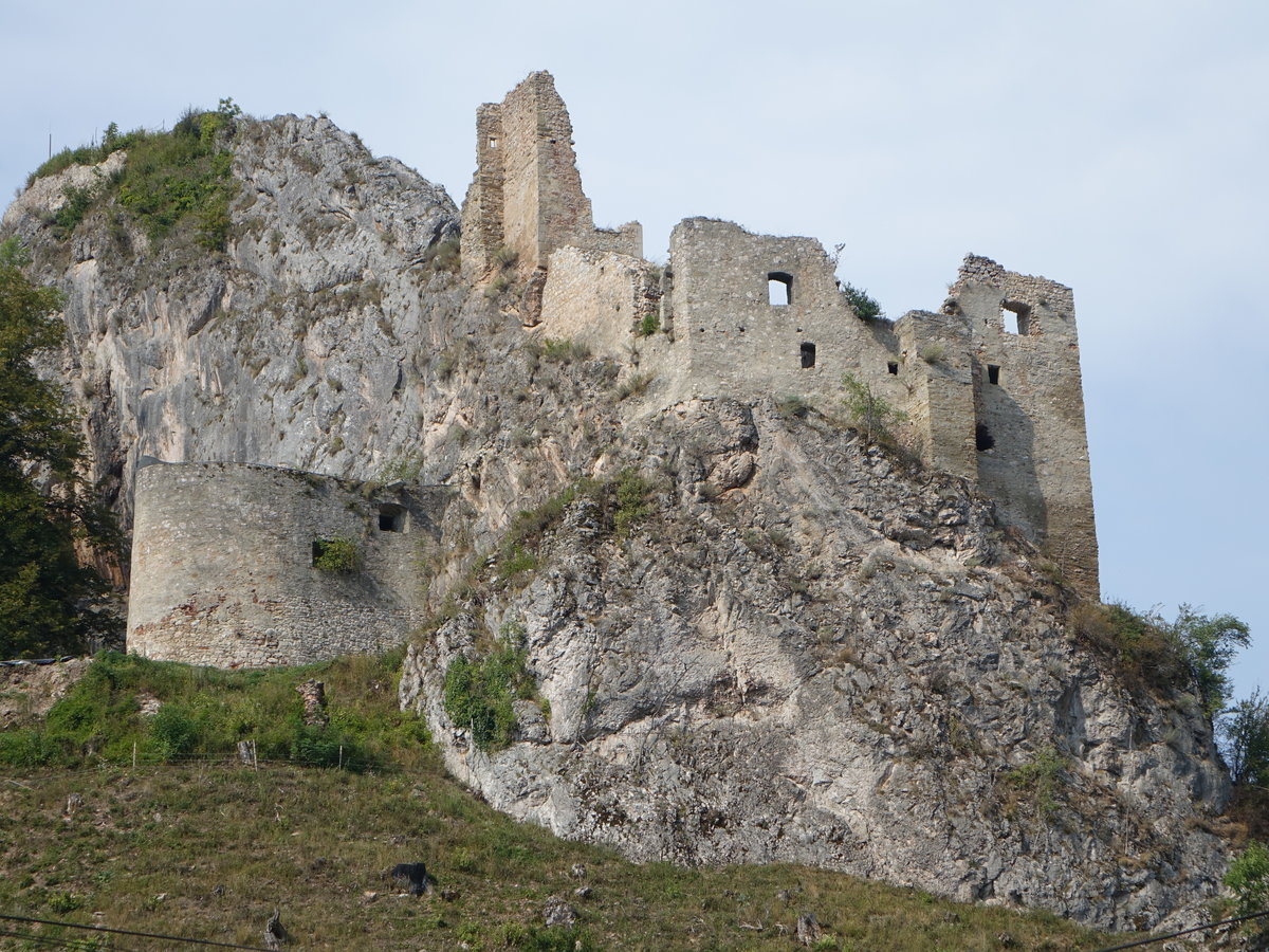 Lednica / Lednitz, malerische Ruine einer Raubritterberg, erbaut im 13. Jahrhundert (30.08.2019)